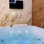 Suite169 Gold