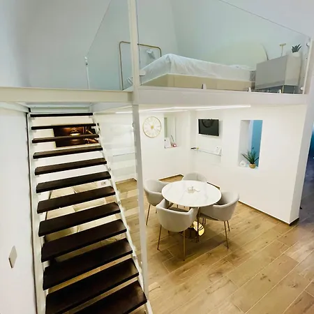 Suite169 Gold